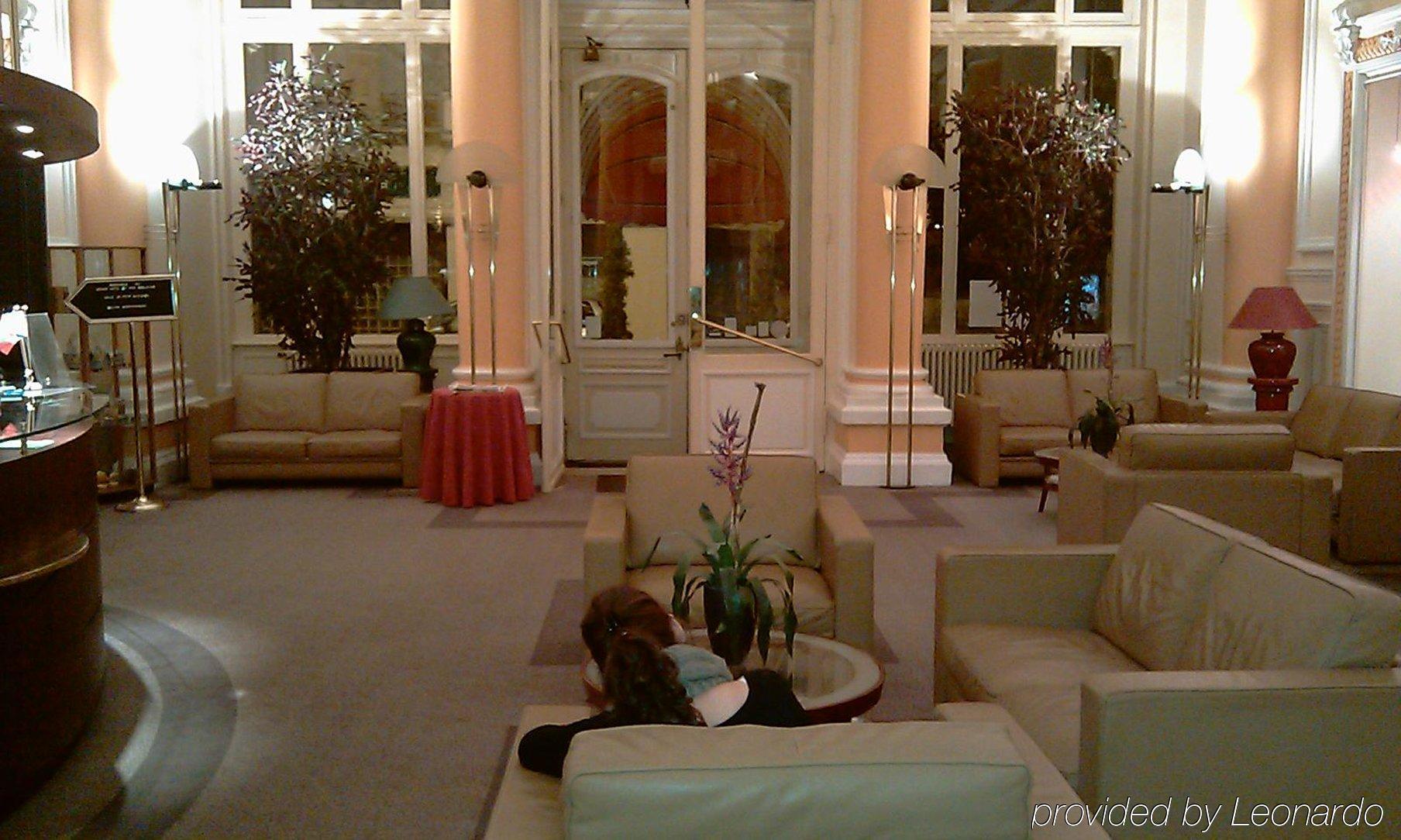 Grand Hotel Du Tonneau D'Or Belfort Interior foto